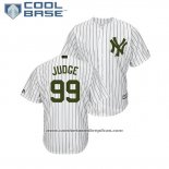 Camiseta Beisbol Hombre New York Yankees Aaron Judge 2018 Dia de los Caidos Cool Base Blanco