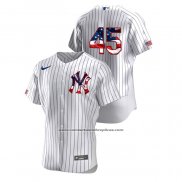 Camiseta Beisbol Hombre New York Yankees Gerrit Cole 2020 Stars & Stripes 4th of July Blanco