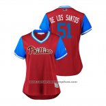 Camiseta Beisbol Mujer Philadelphia Phillies Enyel De Los Santos 2018 LLWS Players Weekend De Los Santos Scarlet