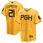 Camiseta Beisbol Hombre Pittsburgh Pirates Roberto Clemente 2023 City Connect Replica Oro