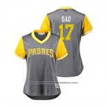 Camiseta Beisbol Mujer San Diego Padres A.j. Ellis 2018 LLWS Players Weekend Dad Gris