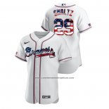 Camiseta Beisbol Hombre Atlanta Braves John Smoltz 2020 Stars & Stripes 4th of July Blanco
