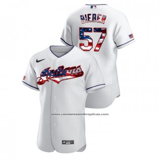 Camiseta Beisbol Hombre Cleveland Indians Shane Bieber 2020 Stars & Stripes 4th of July Blanco
