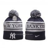 Gorro Beanie New York Yankees New Era Stripe Peak Azul Marino