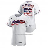 Camiseta Beisbol Hombre Cleveland Indians Mike Clevinger 2020 Stars & Stripes 4th of July Blanco