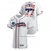 Camiseta Beisbol Hombre Atlanta Braves Luke Jackson 2020 Stars & Stripes 4th of July Blanco