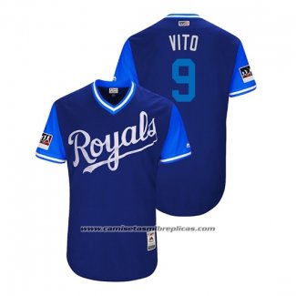 Camiseta Beisbol Hombre Kansas City Royals Drew Butera 2018 LLWS Players Weekend Vito Azul