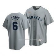 Camiseta Beisbol Hombre New York Yankees Joe Torre Cooperstown Collection Road Gris