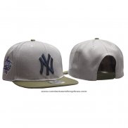 Gorra New York Yankees Adjustable 9FIFTY Gris